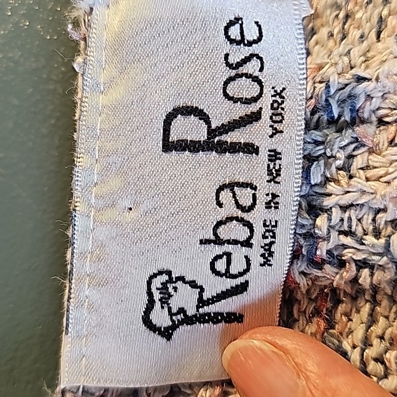 Reba Rose crop sweater long sleeves. 100% cotton.  Gray with flecks of blue/pink - Picture 6 of 7